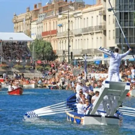 アパート ! Hyper Centre ! *